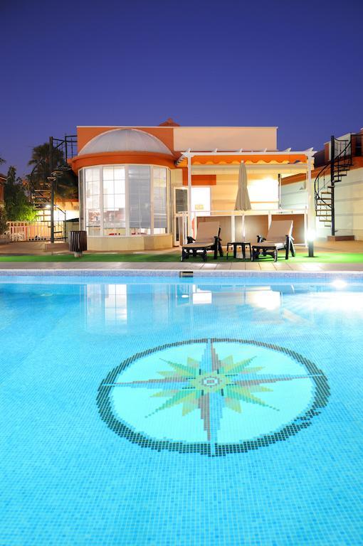 Siesta Suites Maspalomas  Buitenkant foto