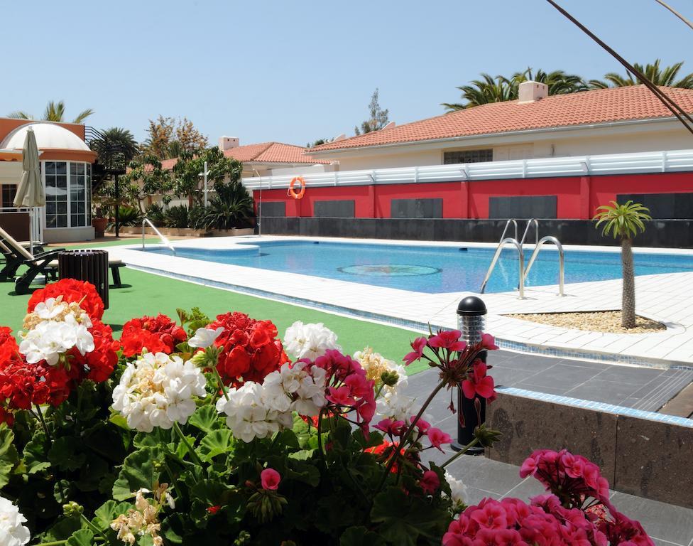 Siesta Suites Maspalomas  Buitenkant foto
